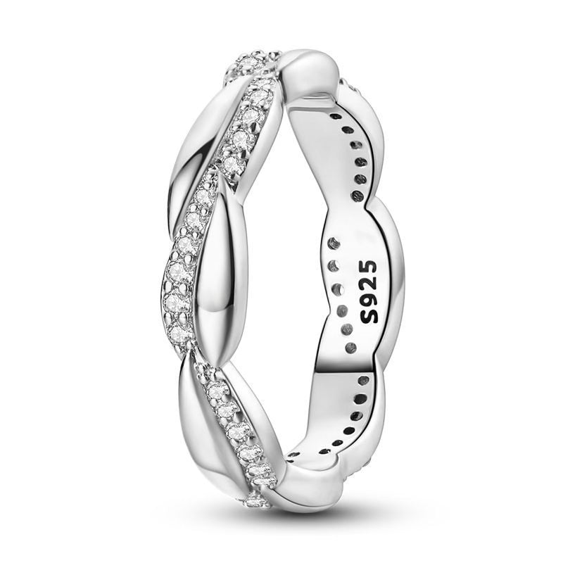 Twisted Diamante Ring